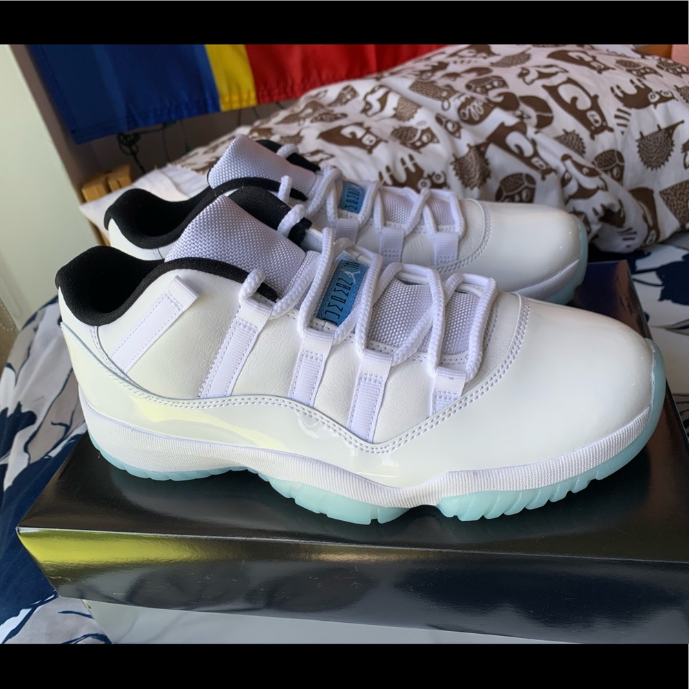 Brand NEW with tags Jordan 11 legend blue low - Picture 1 of 10